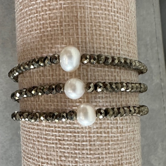 Freshwater Pearl And Pyrite Beaded Stretch
By Colleen Lopez - Picture 2 of 10